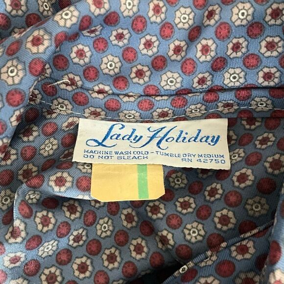 Vintage Lady Holiday Womens Medium Tie Neck Button Front Blouse Blue Floral - Picture 13 of 14